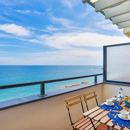La Casa Del Mare Di Ginni E Virgi Bergeggi