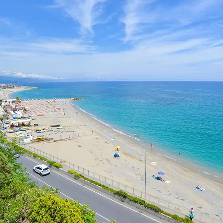Appartement La Casa Del Mare Di Ginni E Virgi Bergeggi