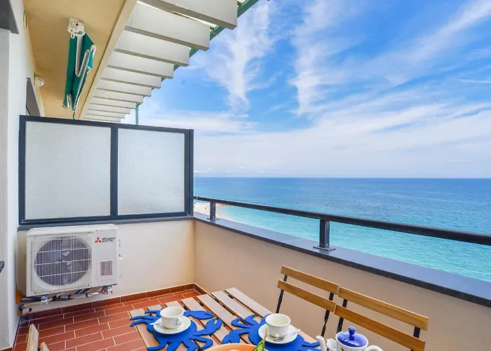 Apartment La Casa Del Mare Di Ginni E Virgi By World
