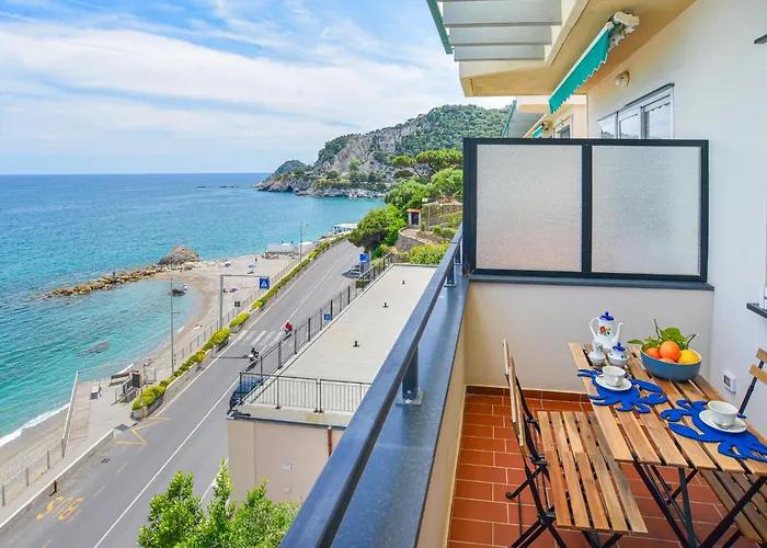 La Casa Del Mare Di Ginni E Virgi By World * Bergeggi